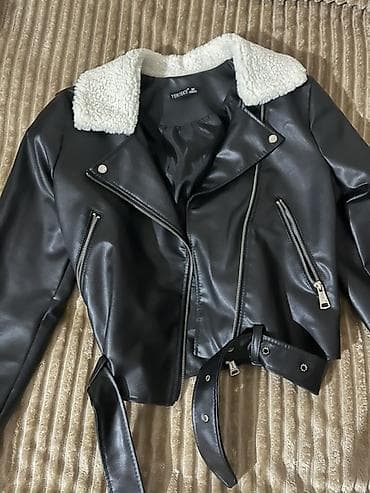 Dəri kurtka, M