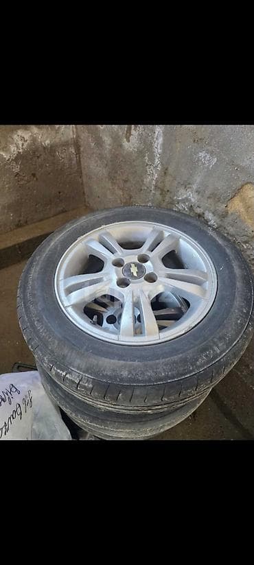 Chevrolet orijinal yüngül lehimli disklər və təkərlər komplekti -