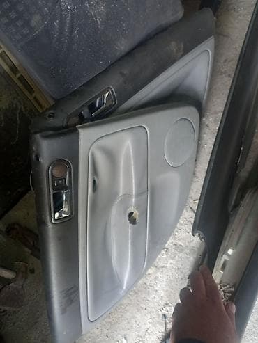 Volkswagen Passat B5 üçün qapı döşəmələri (4 ədəd) passat b5 ehtiyat