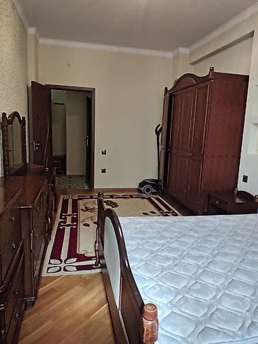 islenmis mebel alanlar: Yataq mebeli 180 manat. Yasamal. 
N.LaLə — 3