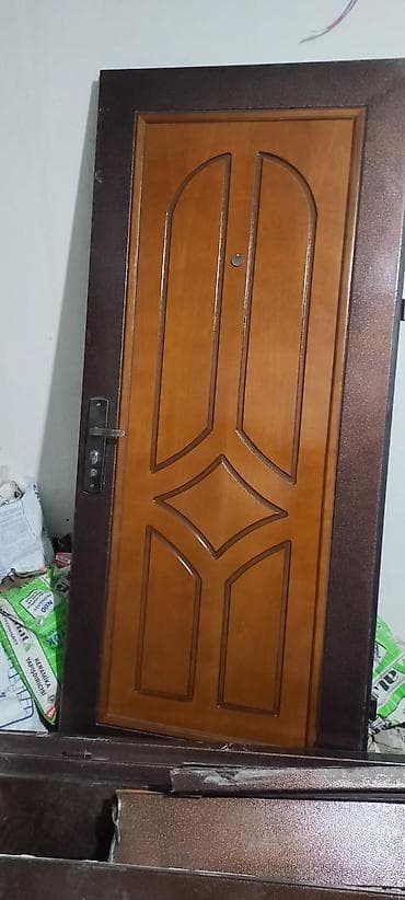 Kod 0555 Seyf qapi satilir 60 azn Qalin qapidi Usdalar sokende yan lalafo.az -da Kod 0555 Seyf qapi satilir 60 azn Qalin qapidi Usdalar sokende yan