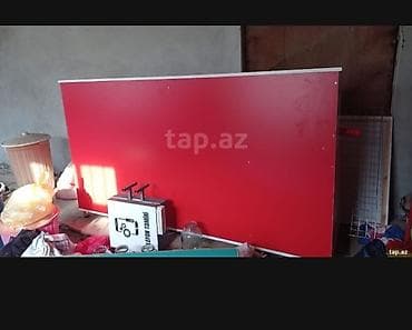 Salam Usta Stolu satılır . 190 manata . böyükdür . El boyda yanıq izi