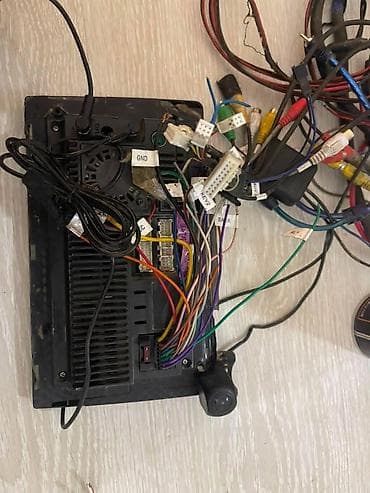 Maqnitofonlar: Monitor - android ts10 platformasi uzərində yigilib. Prossesoru — 3