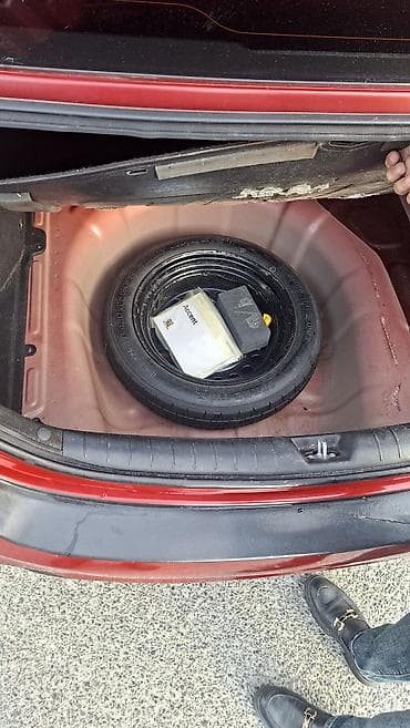 accent 1996: Hyundai Accent: 1.6 l | 2018 il Sedan — 7