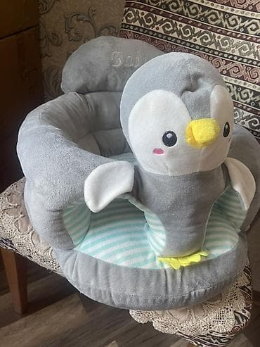 pinqvin oyuncaq: Uşaq üçün yumşaq oturacaq – pinqvin fiqurlu Material: çox yumşaq — 2