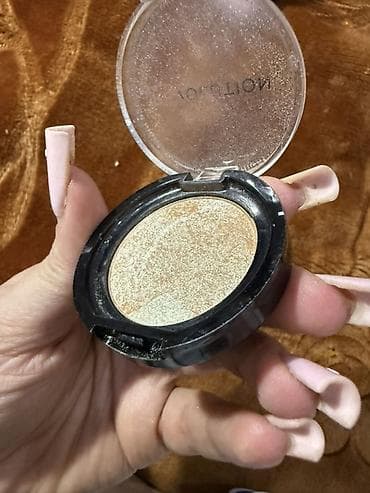 Kosmetika: Kosmetik dəst, Makeup Revolution, 3 məhsul — 4