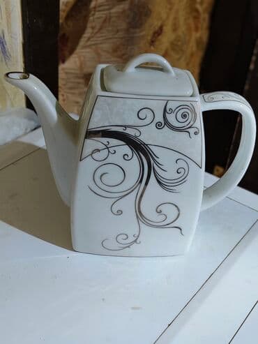 Декор и интерьер: Новый, цвет - Белый, Чайник — 1