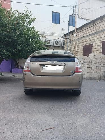 lovol 504 b: Toyota Prius: 1.5 l | Hetçbek — 3