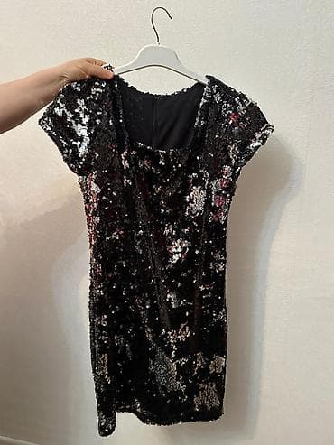 kordinal sep: Qadın geyimləri dəsti – 4 fərqli ziyafət/libas 1) Qırmızı qısa paltar — 3