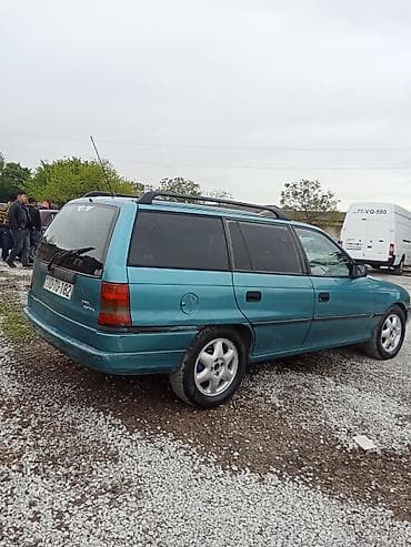 belarus 892 satilir: Opel Astra: 2 l | 1995 il Universal — 3