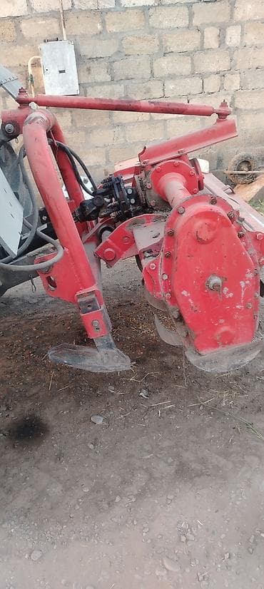 lapet satilir: Satılır: Traktor üçün frez/kultivator başlığı - Tipi: Arxa asqıya — 3
