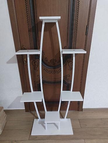 Dekorativ rəf, Düz