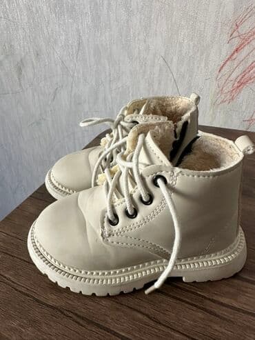 ağ kedlər: Çəkmələr, Uniseks, 24 — 1