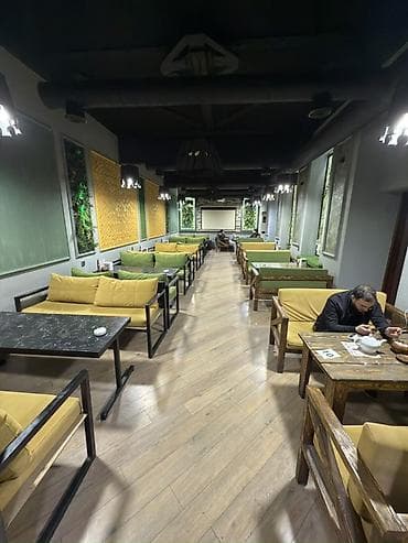 emlak ofi̇s: Satilir Xüsusiyyətlər: - Uzun, işıqlıqla dolu əsas zal: hər iki — 1