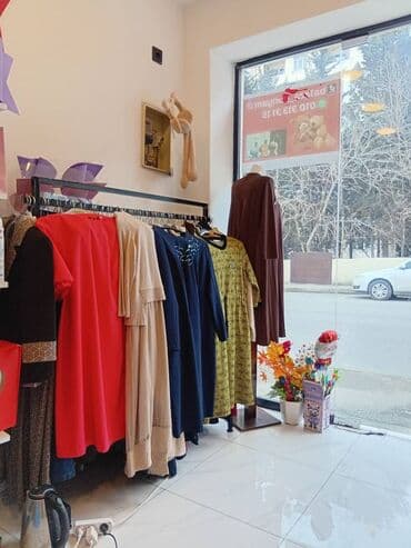 duplex menziller: Xaqlar dostluqu metrosu/lacin ticaretin yan terefinde oyuncaq — 1