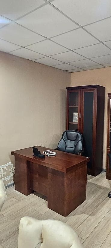 salyan mebel: Ofis mebeli dest sekilde satilir 1300 azn. Unvan Yasamal Nigaz — 1