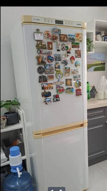 SAMSUNKGümüş rəngli, alt kameralı (aşağıda dondurucu, yuxarıda