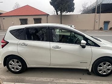 Nissan: Nissan Note: 1.2 l | 2018 il Sedan — 4