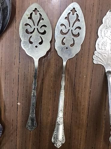 Столовые приборы: Antik gümüşü rəngli süfrə ləvazimatları dəsti. ( Qiymetde razılaşa — 4