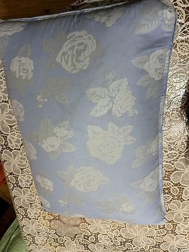 Dekorativ Sadə Yastıq