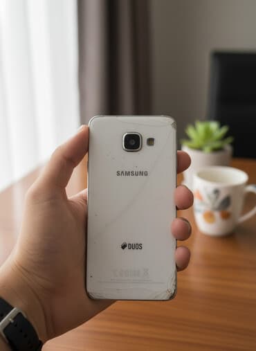 Samsung Galaxy A3, rəng - Ağ lalafo.az -da Samsung Galaxy A3, rəng - Ağ