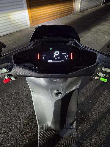 moped 49 kub: Elektrik skuter – şehir içi hərəkət üçün komfortlu və səmərəli model — 2