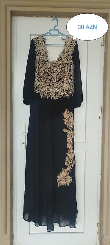 platin: - Qara şifon ziyafət donu - Üst hissə: qızılı rəngdə sıx krujeva — 1