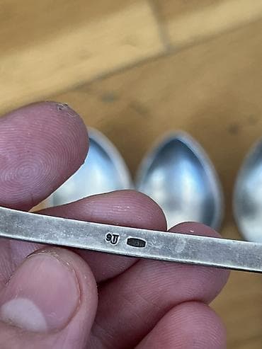 sap: 916 gümüş qedimi qaşıqlar
6 edetdir 1 i sekilde yoxdur — 3
