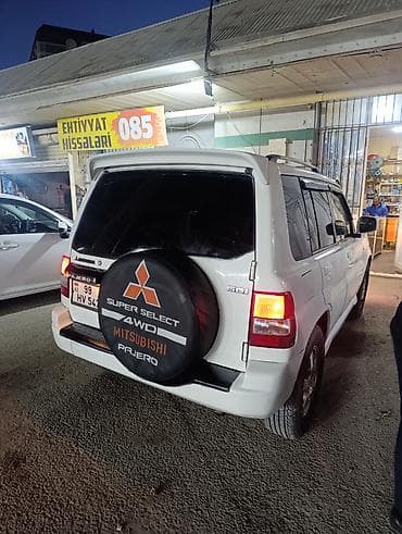 ford 5 1: Mitsubishi Pajero: 2 l | 2001 il Ofrouder/SUV — 4