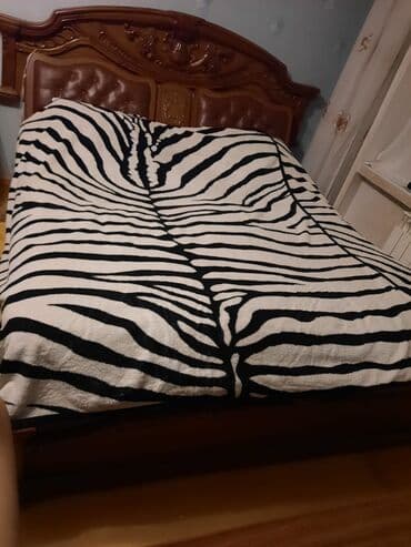 taxt doweyi: İşlənmiş, İkinəfərlik çarpayı, Bazasız, Matras ilə, Siyirməsiz — 1