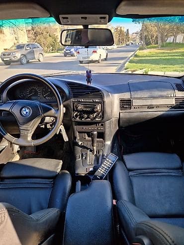 michelin teker: BMW 3 series: 2 l | 1995 il Sedan — 6