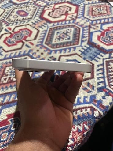 baku electronics iphone 17 pro max: IPhone 13, Ağ — 3