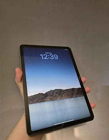 Ноутбуки: Б/у Apple iPad Air 5 (2022), 10,9", 256 ГБ, Платная доставка — 1