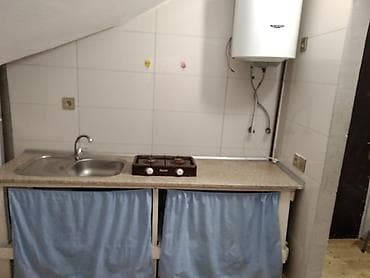 quba a frame evler: 1 otaqlı mansard tipli studiya mənzil (mebel və məişət avadanlıqları — 8