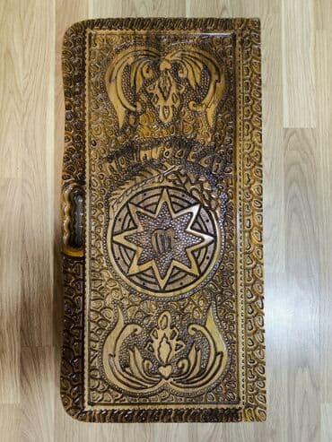 Шлемы: Əl oyma taxta nərd taxtası - Material: Qoz ağacı, laklı səth - Əl işi — 1