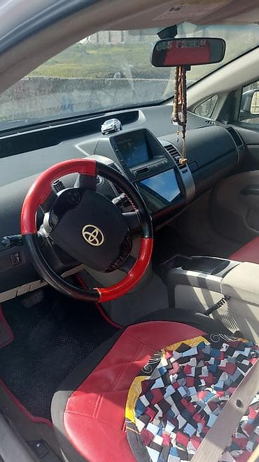 prius kreditlə: Toyota Prius: 1.5 l | — 3