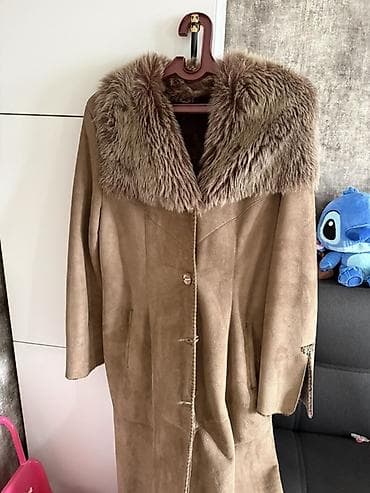 Qadın uzun kürklü palto - Material: Yumşaq süet effektli parça, içi