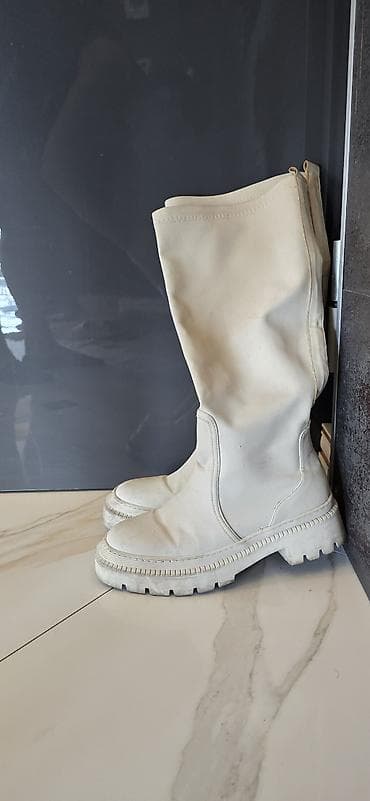 Çəkmələr: Ağ rəngli uzun çəkmələr - Model: dizə yaxın hündürlüklü, dartılmadan — 2