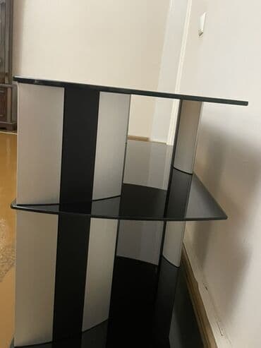 sine boyuden bitki: İşlənmiş, Düz TV altlığı, Polkalı, Şüşəli, Türkiyə — 5