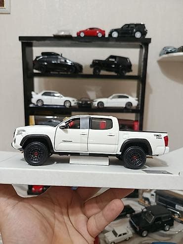 mini disk: Maisto Special Edition kolleksiyası – 1:27 miqyaslı 2023 Toyota Tacoma — 3