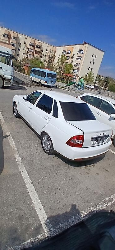 avto satis: VAZ (LADA) Priora: 1.6 l | 2018 il 181450 km Sedan — 4