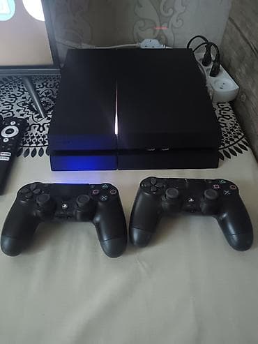 Ps4 fat mat model 1tb Yadaş 2 Ədəd ojinal pult ustada olmayib icinde