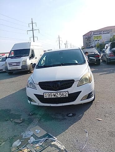 1000 manat ilkin ödəniş maşin heç bir prablemi yoxdu Ağ rəngli 4