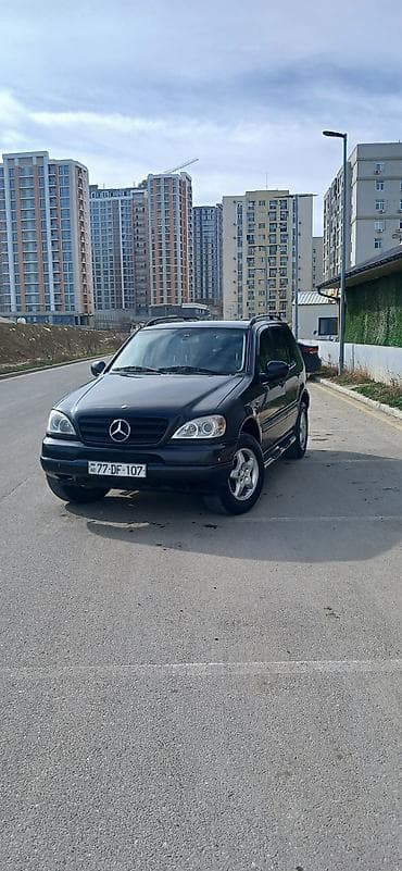 b class: Mercedes-Benz M-Class: 2.7 l | 2001 il Ofrouder/SUV — 4
