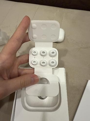 İşlənmiş Simsiz (Bluetooth) Qulaqcıqlar, Apple, rəng - Ağ — 2