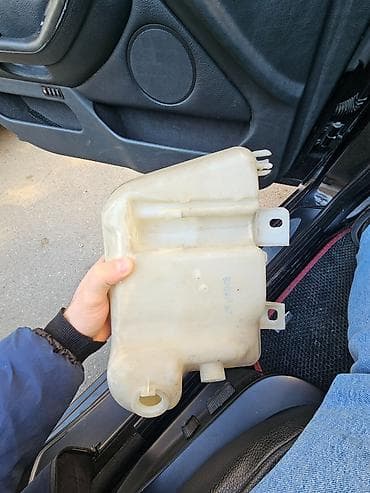 бак для душа: Avtomobil üçün yuyucu su çəni (şüşəyuyan mayesi üçün rezervuar) - — 1