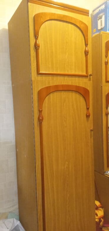 tavan taxtası: İşlənmiş, Açılan, 6 qapı Düz dolab, Qarderob, paltar dolabı, Rusiya — 3