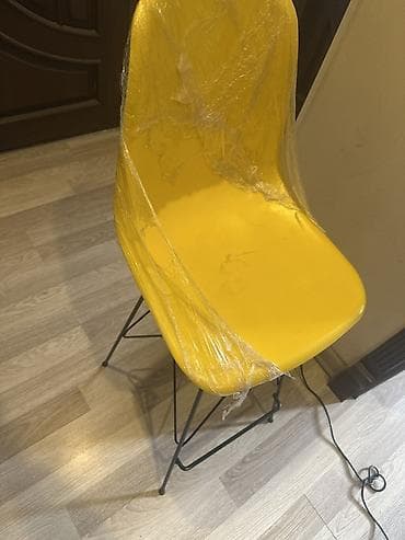 Sarı rəngli bar taburesi/stul - Oturacaq materialı: möhkəm plastik — 2