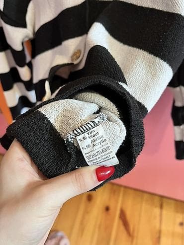 ag salvar: Qara-ağ qalın zolaqlı kardiqan - Model: düyməli, yuvarlaq yaxalı — 3