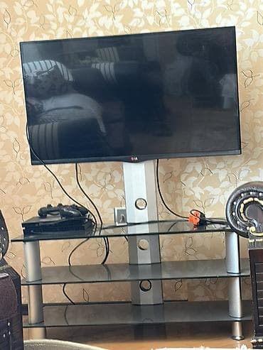 LG televizor 42” + şüşə TV stendi - Ekran: LG düz ekran televizor